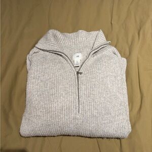 H&M Men's Light Gray Zip-Up Sweater